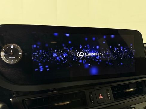 Certified 2025 Lexus ES 300h w/ Premium Package image 20