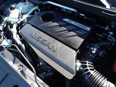 Certified 2025 Nissan Rogue SV FWD image 24