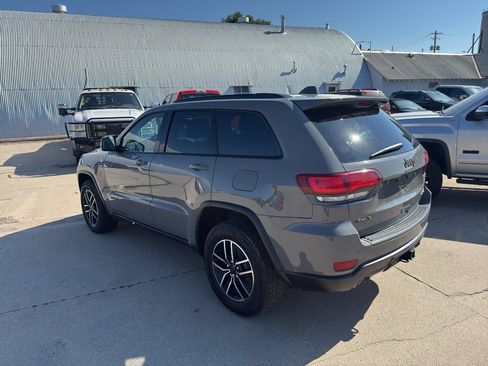 Used 2020 Jeep Grand Cherokee Trailhawk AWD/4WD image 5