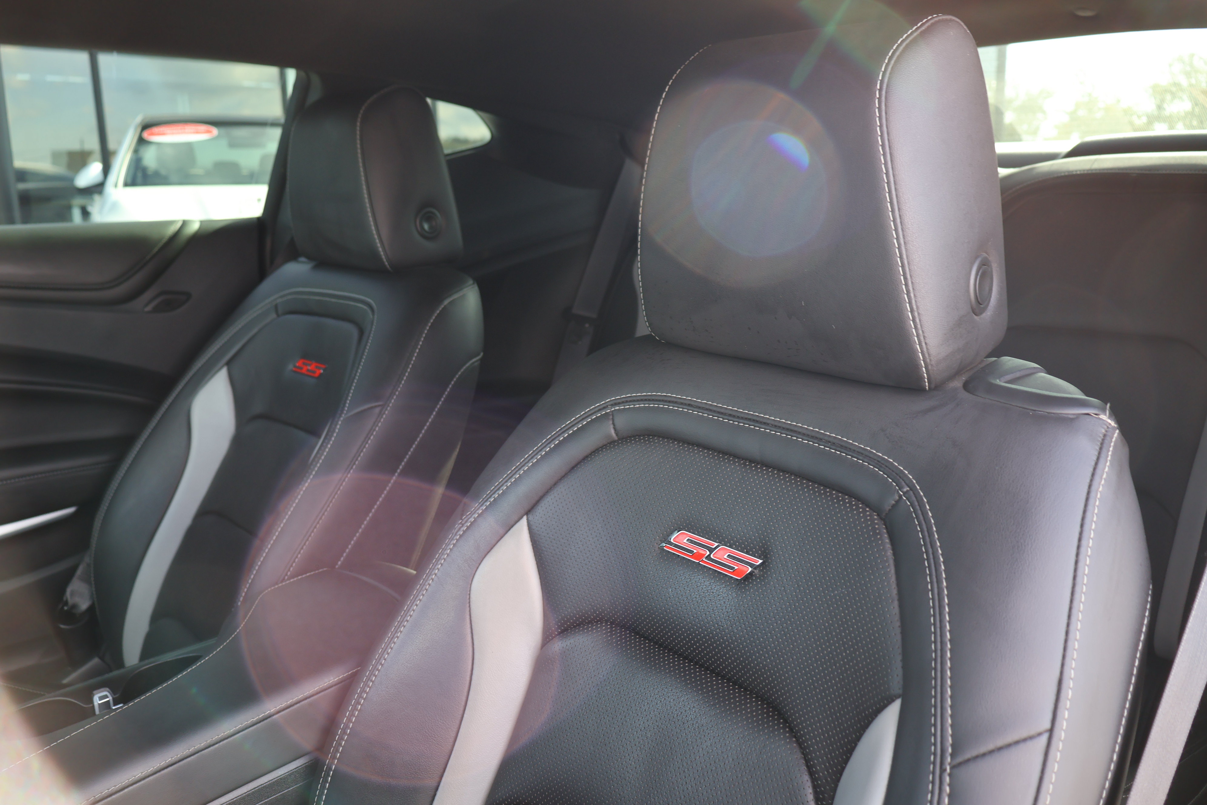 Used 2016 Chevrolet Camaro SS RWD image 11