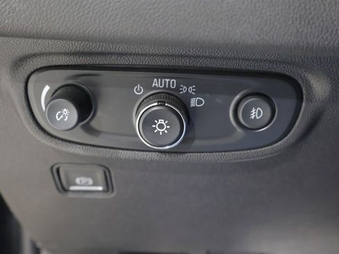 Used 2024 GMC Terrain SLT AWD/4WD image 31