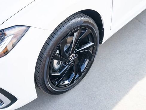 New 2026 Volkswagen Jetta SE image 10