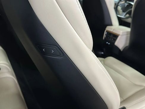 Used 2018 Tesla Model X 75D image 20
