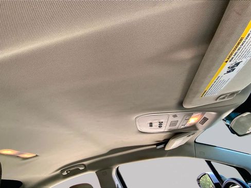 Used 2015 Chevrolet Volt w/ Enhanced Safety Package 1 FWD image 14