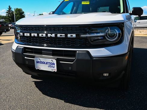 Certified 2025 Ford Bronco Sport Outer Banks w/ Outer Banks Tech Package+ AWD/4WD image 11
