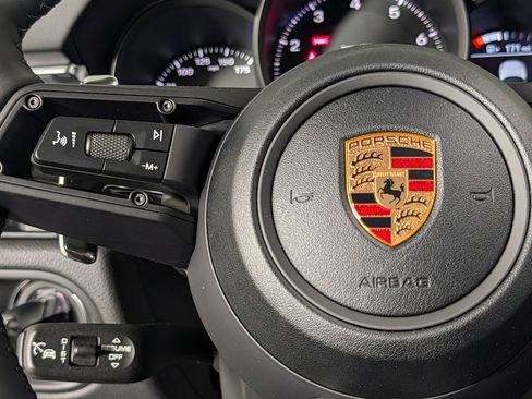 New 2026 Porsche Macan AWD/4WD image 37