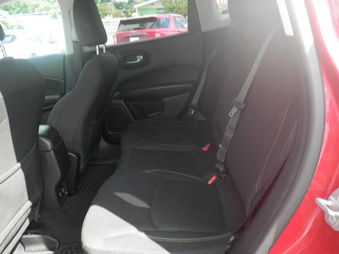 Used 2018 Jeep Compass Sport w/ Tech Group image 17