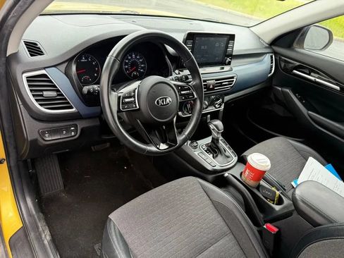 Used 2021 Kia Seltos S AWD/4WD image 11