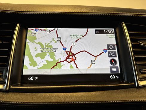 Certified 2025 INFINITI QX55 Essential image 18