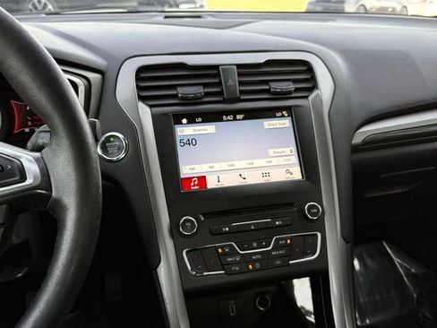 Used 2018 Ford Fusion SE w/ Equipment Group 602A FWD image 29