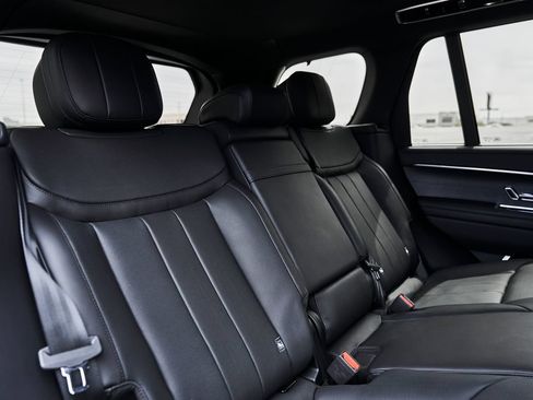 Used 2025 Land Rover Range Rover SE AWD/4WD image 40