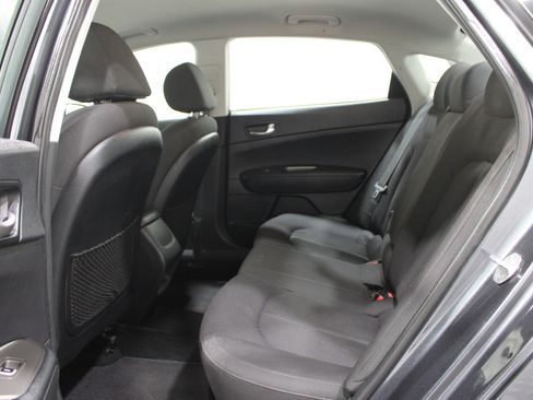 Used 2020 Kia Optima LX image 17