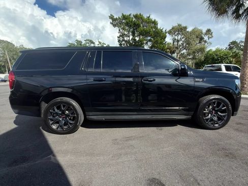 Used 2021 GMC Yukon XL SLT w/ Rear Media and Nav Package AWD/4WD image 4