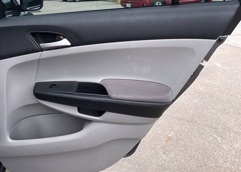 Used 2012 Honda Accord LX image 28