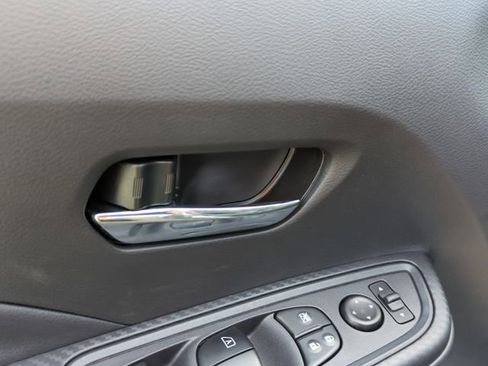 New 2025 Nissan Versa SV w/ Trunk Package image 20