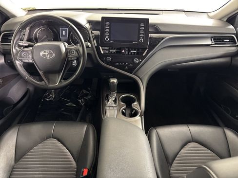 Used 2023 Toyota Camry SE image 12