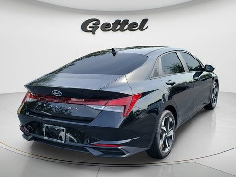 Used 2023 Hyundai Elantra SEL w/ Convenience Package FWD image 5