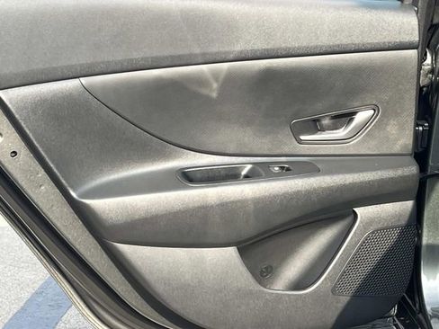 New 2026 Hyundai Elantra SE FWD image 19