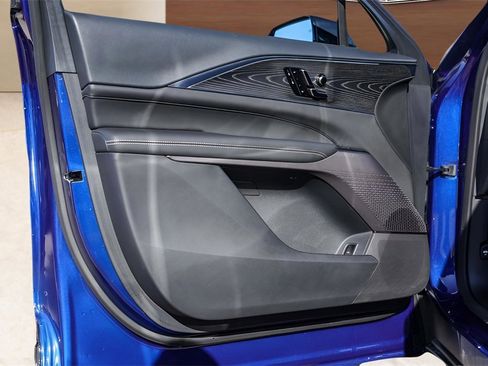 Certified 2025 Cadillac Lyriq Sport image 24