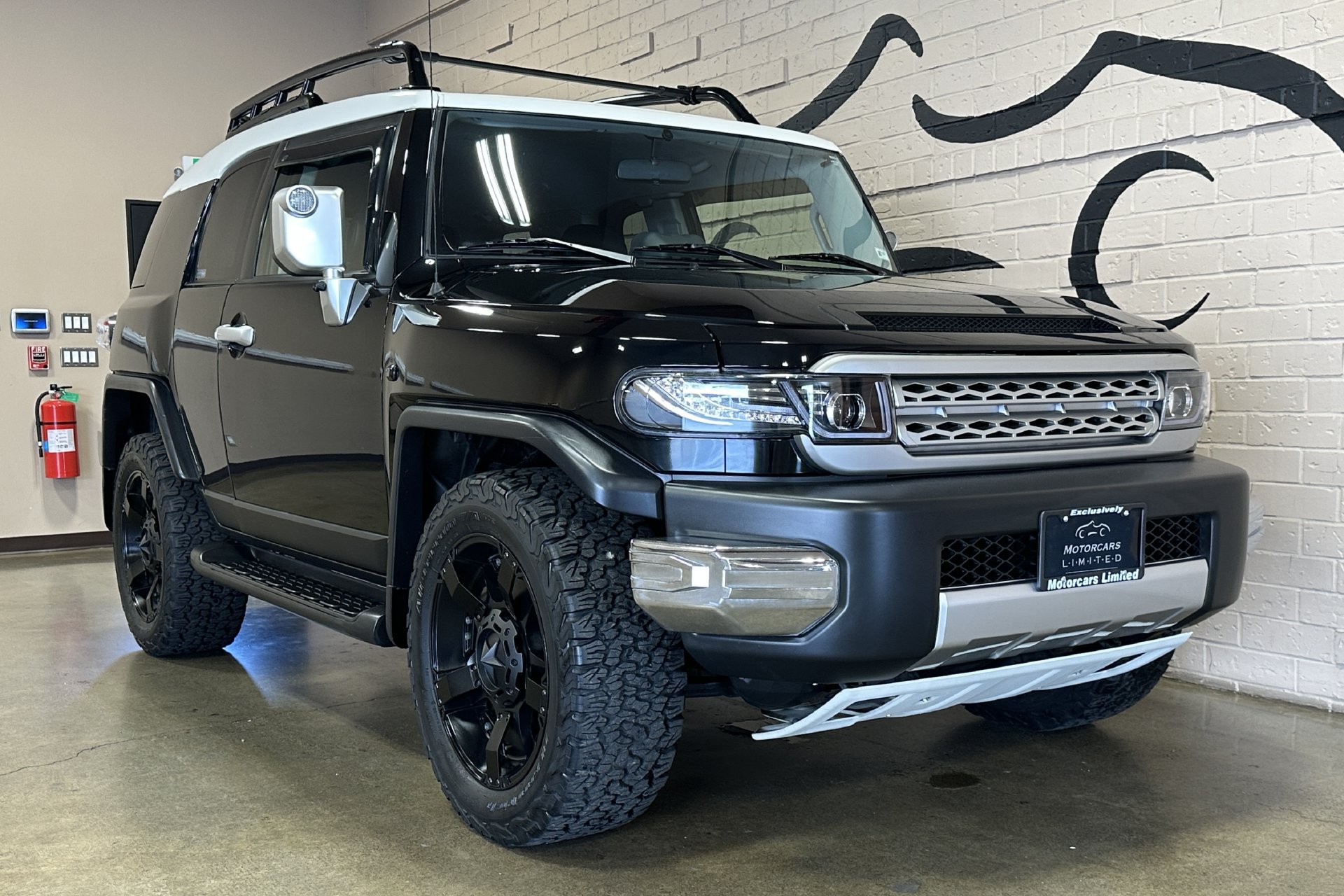 Used 2007 Toyota FJ Cruiser 4WD w/ Upgrade Pkg 1 image 11