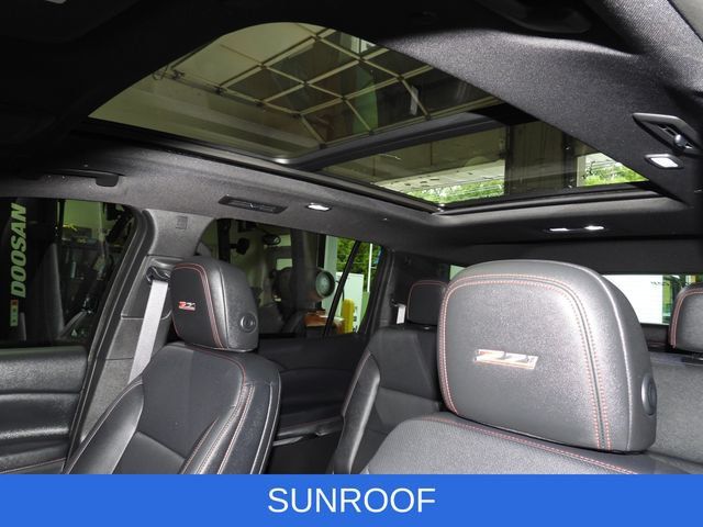 Used 2025 Chevrolet Traverse Z71 w/ Driver Confidence Package AWD/4WD image 3