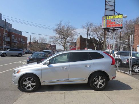 Used 2015 Volvo XC60 T6 Premier Plus AWD/4WD image 7
