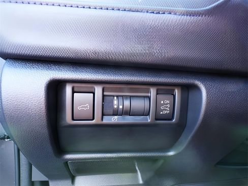 Certified 2025 Subaru Forester Premium image 20