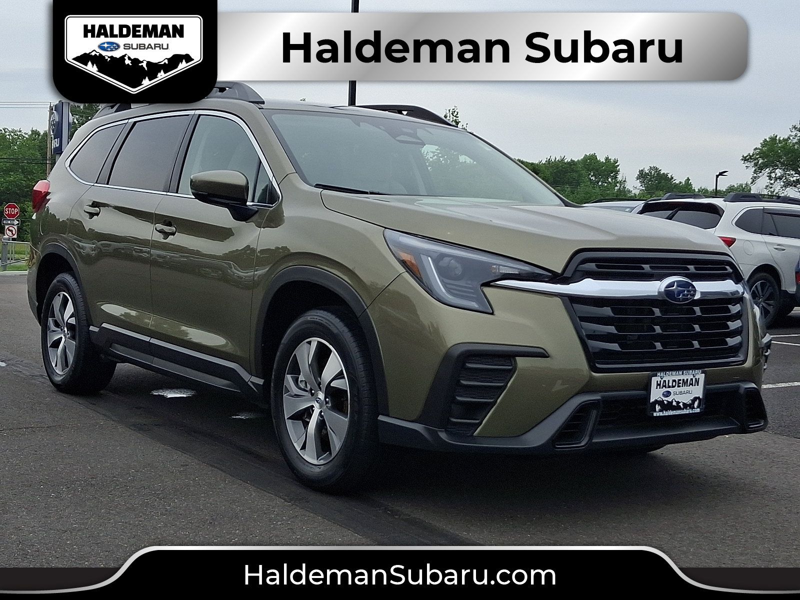 Certified 2025 Subaru Ascent Premium AWD/4WD image 1