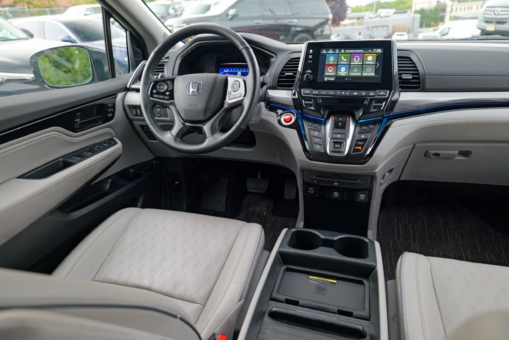 Used 2024 Honda Odyssey Elite image 44