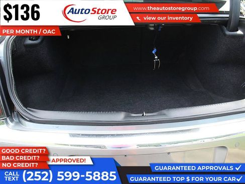 Used 2011 Chrysler 300 C w/ Sound Group RWD image 10