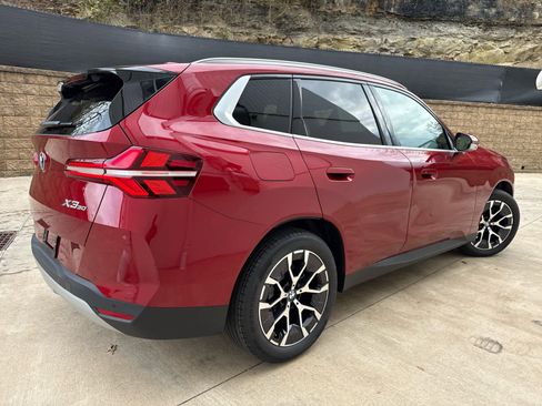 Certified 2025 BMW X3 xDrive30i w/ Premium Package image 3