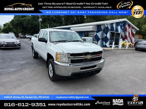 Used 2011 Chevrolet Silverado 2500 LT w/ Convenience Package AWD/4WD image 2