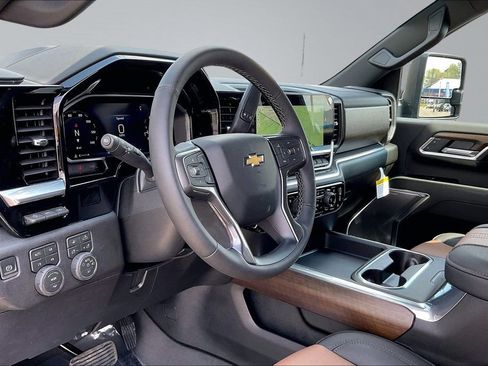 New 2026 Chevrolet Silverado 2500 High Country w/ High Country Premium Package AWD/4WD image 7