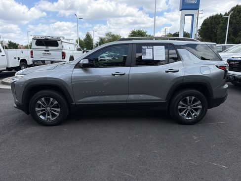 Used 2025 Chevrolet Equinox LT w/ Safety and Technology Package FWD image 7