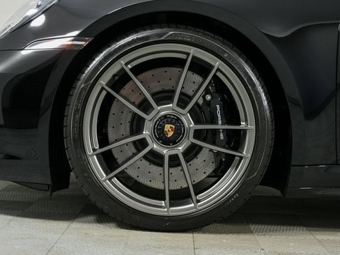 Certified 2024 Porsche 911 image 34