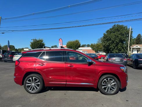 Used 2019 GMC Terrain Denali w/ Advanced Safety Package AWD/4WD image 9