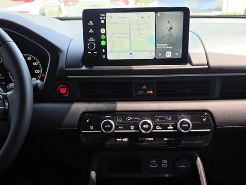Used 2023 Honda Pilot Touring image 19