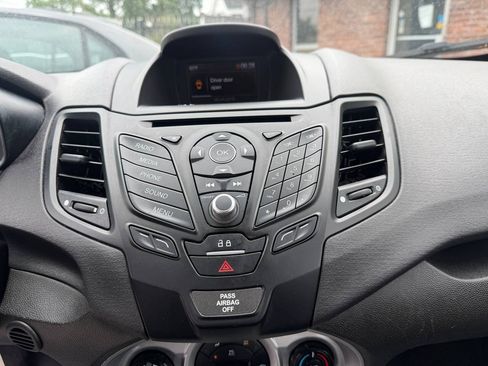 Used 2018 Ford Fiesta SE FWD image 19