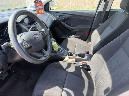 Used 2017 Ford Focus S image 12