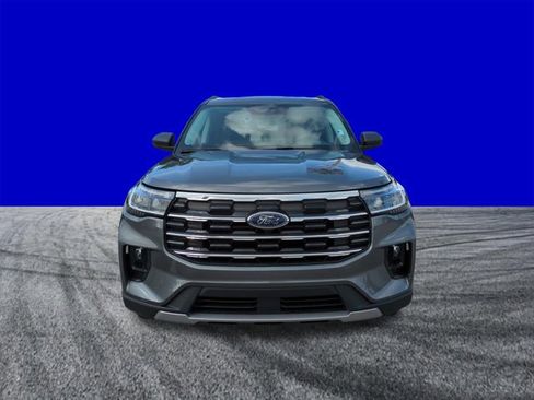 New 2026 Ford Explorer Active RWD image 9