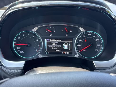 Used 2018 Chevrolet Traverse Premier w/ Driver Confidence II Package FWD image 33