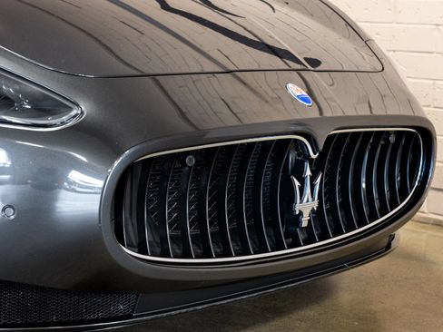 Used 2014 Maserati GranTurismo Convertible RWD image 19