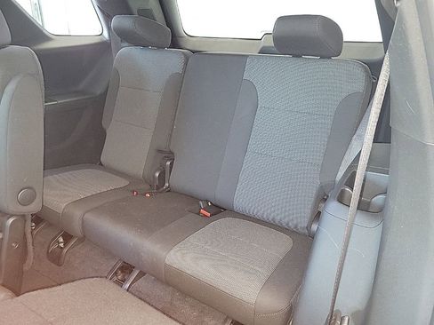 Used 2023 Chevrolet Traverse LT image 13