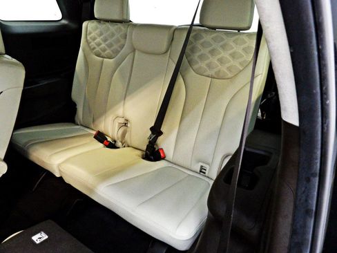 Used 2020 Hyundai Palisade Limited w/ Winter Weather Package FWD image 11