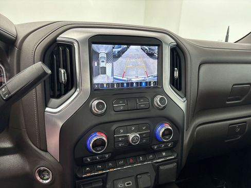 Used 2021 GMC Sierra 1500 SLT w/ SLT Premium Plus Package AWD/4WD image 18