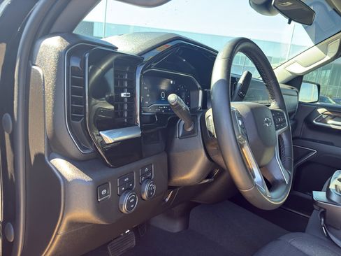 Used 2023 Chevrolet Silverado 1500 RST w/ Redline Edition AWD/4WD image 15