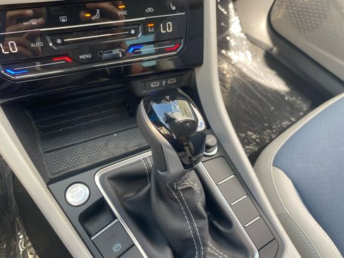 New 2025 Volkswagen Jetta SE image 15