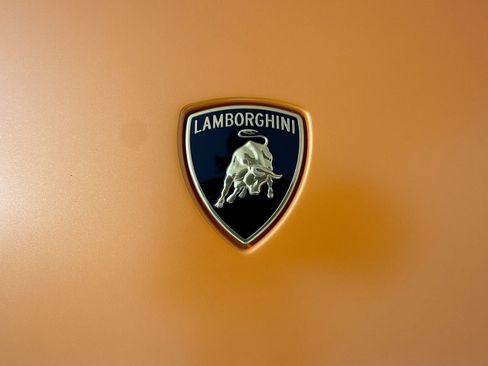Used 2021 Lamborghini Huracan EVO RWD image 62