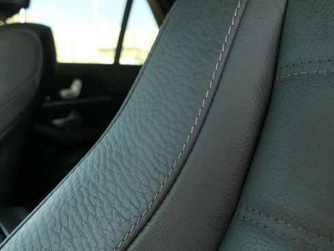 Used 2024 Mercedes-Benz GLE 350 4MATIC w/ AMG Line Exterior image 12