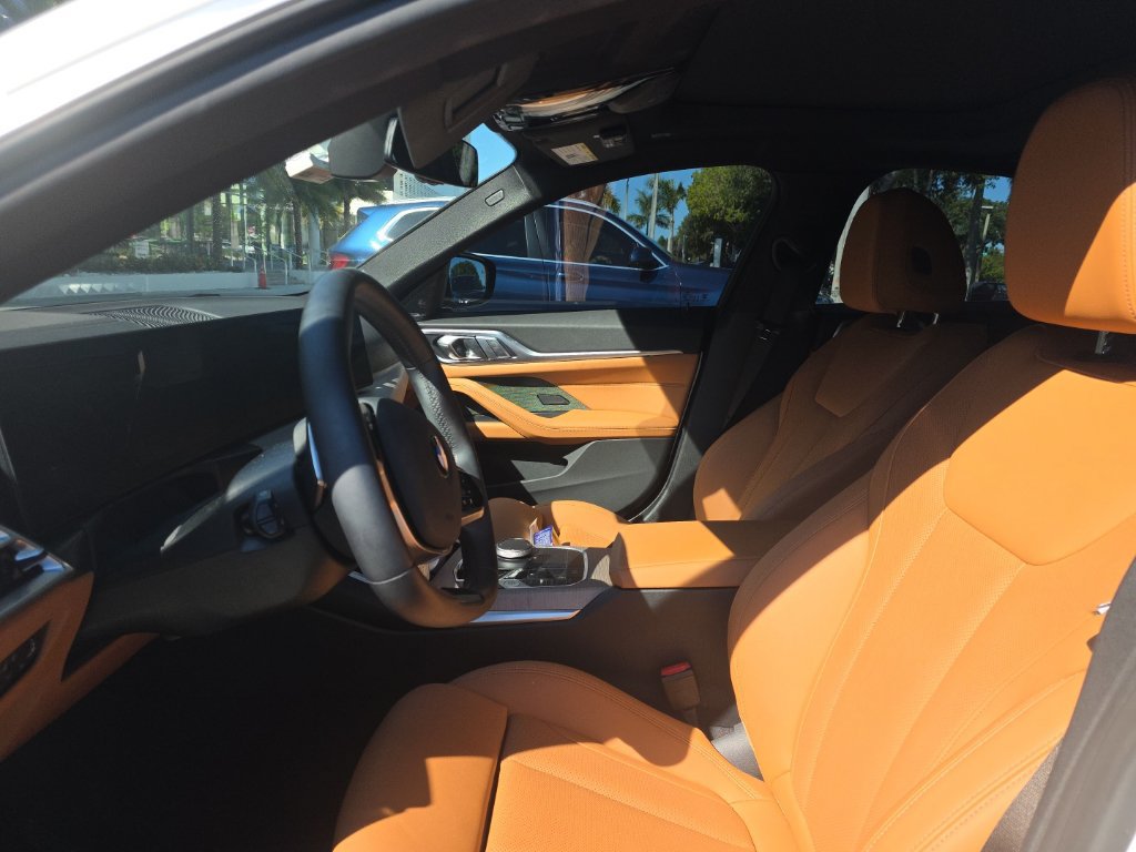 Certified 2025 BMW 430i w/ Premium Package RWD image 2